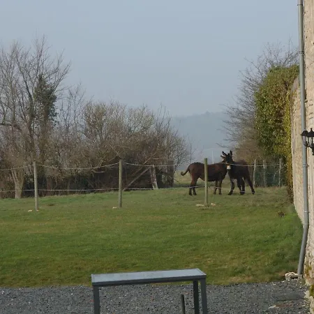 Σπίτι διακοπών Spacious Farmhouse In Maisons With Terrace