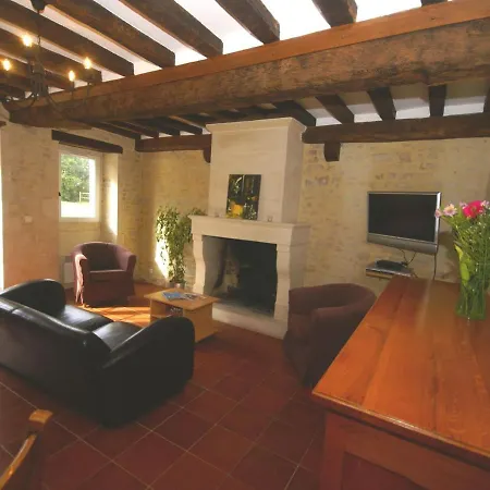 Spacious Farmhouse In Maisons With Terrace Σπίτι διακοπών Maisons (Calvados)