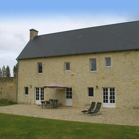 Σπίτι διακοπών Spacious Farmhouse In Maisons With Terrace